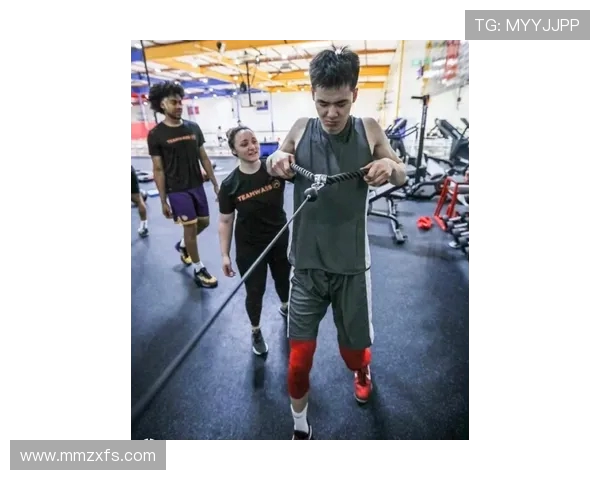 深圳羽毛球队的速度之谜揭秘:从训练到比赛的全景探讨 深圳羽毛球队的速度之谜揭秘:从训练到比赛的全景探讨