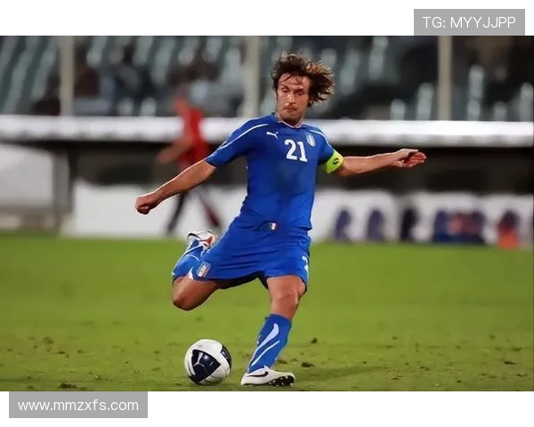 皮尔洛在对英格兰的经典对决中展现的绝妙技艺与精彩瞬间回顾